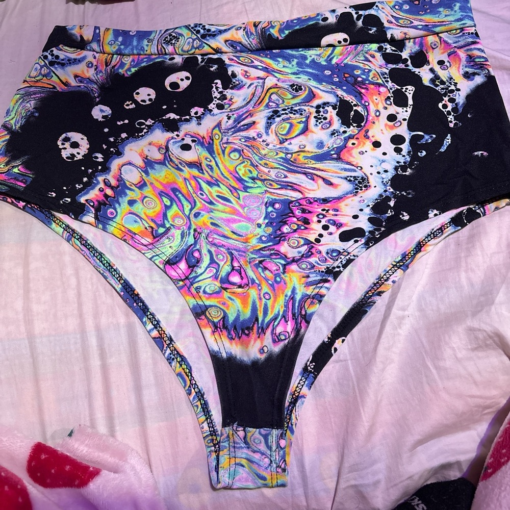 iheart rave shorts